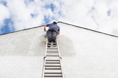 Peinture extérieure à Saint-Nicolas — façades et ravalement